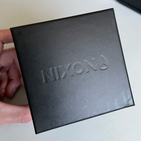 Nixon women’s Kensington watch with a lavender leather band. Brand new with box.